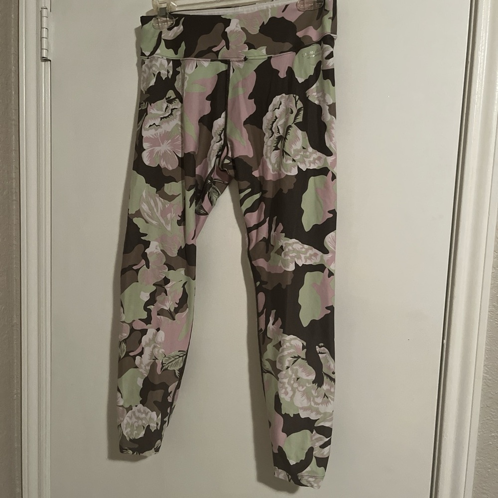 Calvin Klein Floral Leggings Athletic/Gym Wear Size Medium